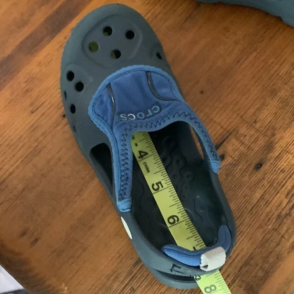 Crocs Kids Navy Blue Water Shoe Clog Sz 10/12